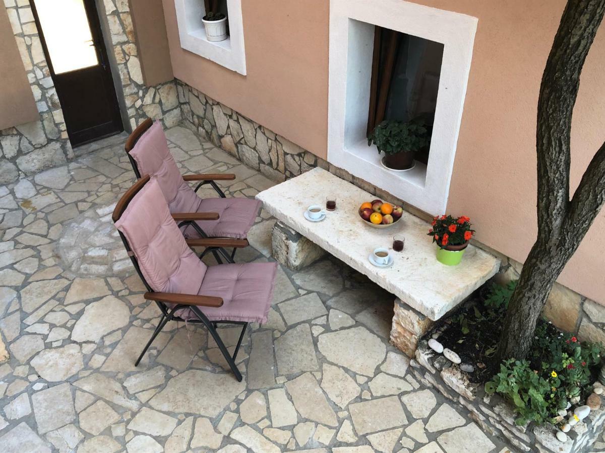 Teta Jana Apartment Smoljanci Exterior foto