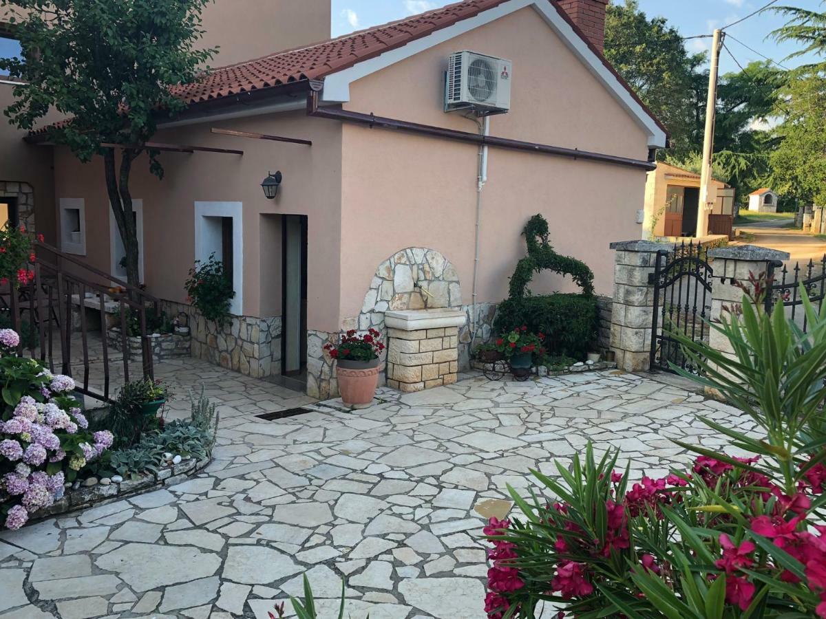 Teta Jana Apartment Smoljanci Exterior foto