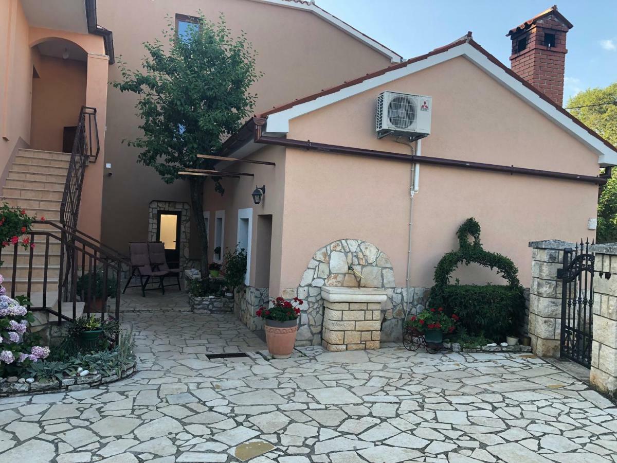 Teta Jana Apartment Smoljanci Exterior foto